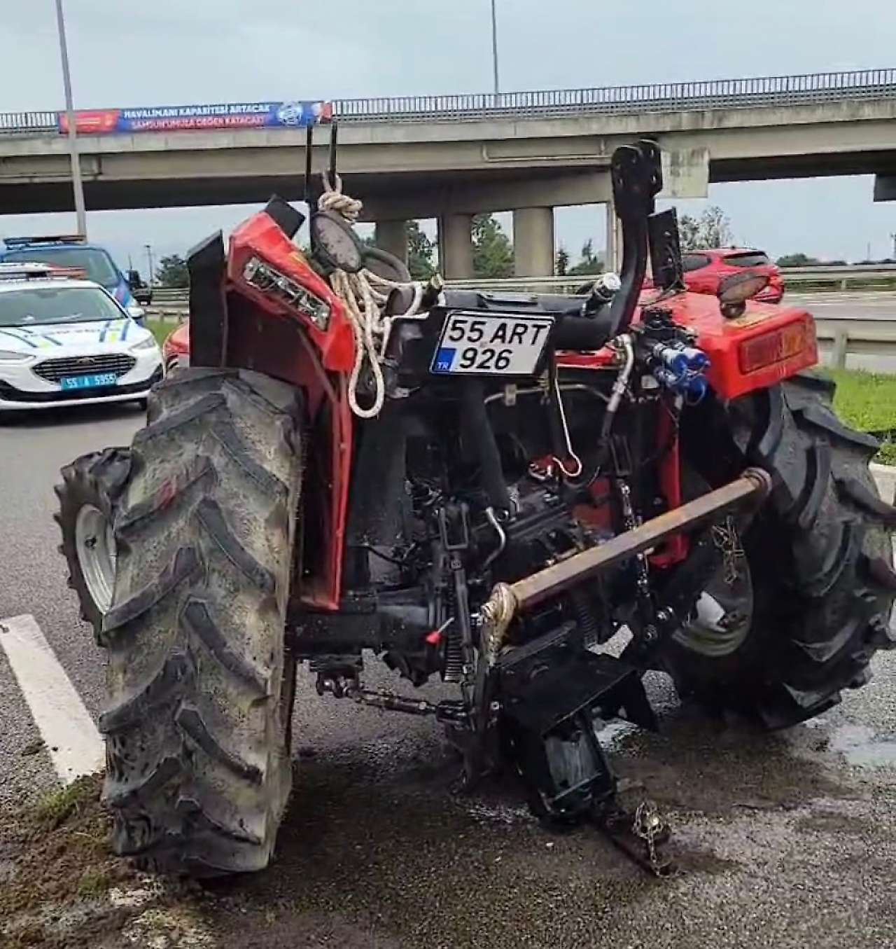 Çarşamba'da Trafik Kazası: Kamyonet Ve Traktör Çarpıştı