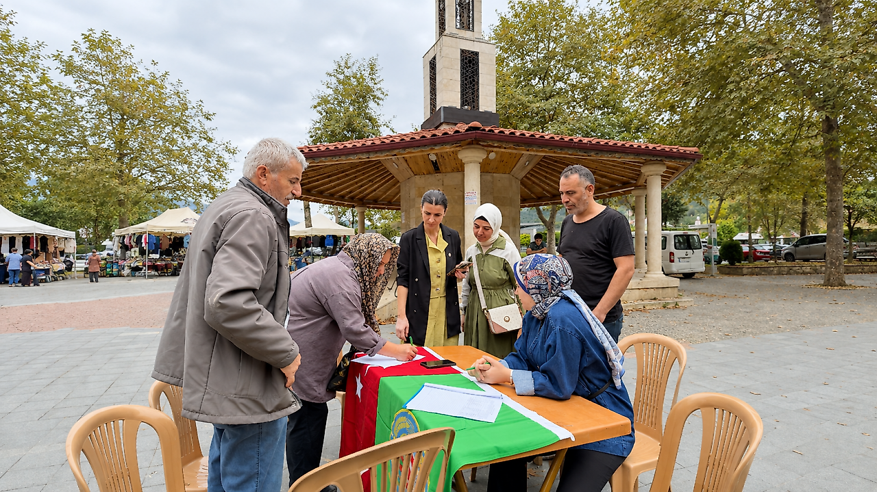 Ayvacık'ta Fındık İçin İmza Kampanyası