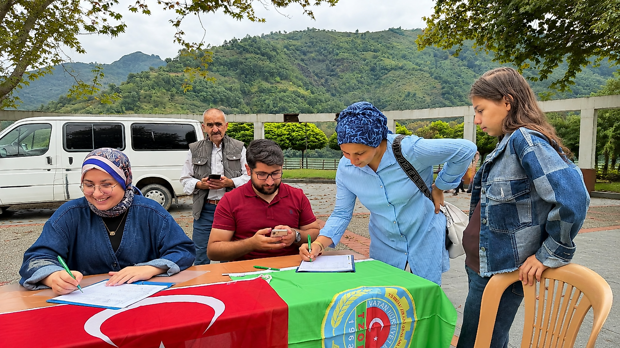 Ayvacık'ta Fındık İçin İmza Kampanyası