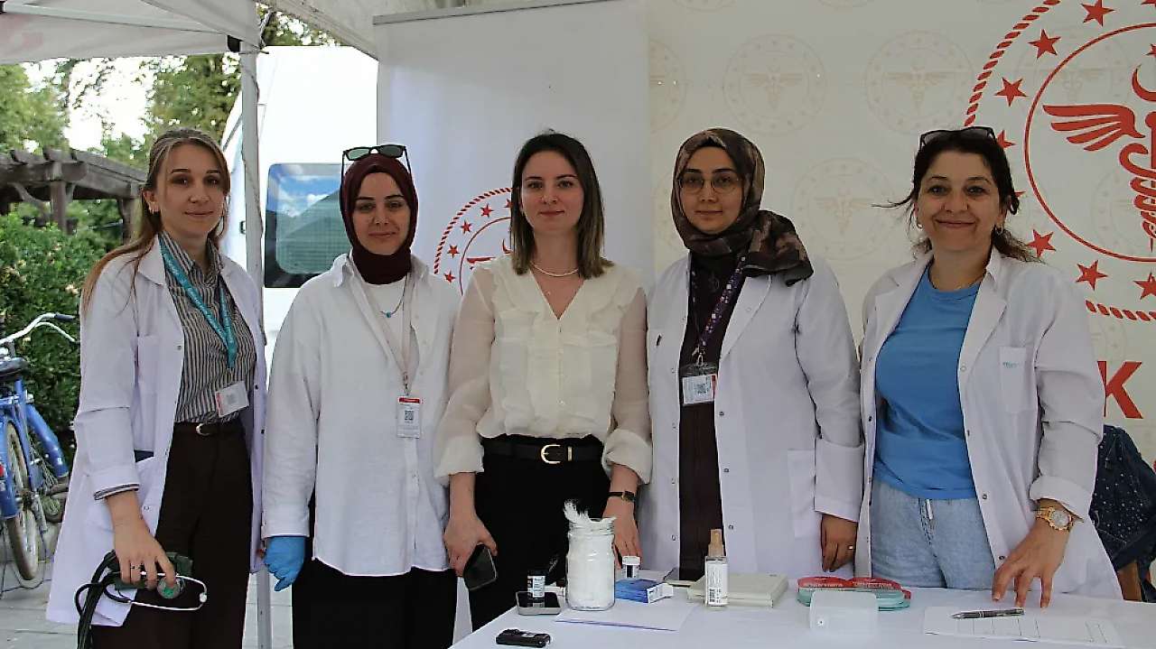 Çarşamba'da Tansiyon ve Şeker Ölçümü İçin Sağlık Standı