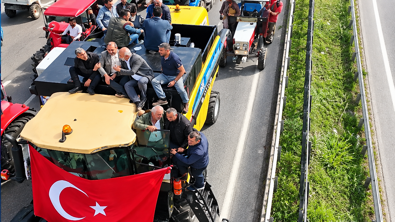 Çeltikçinin Yaptığını Fındıkçı Yapamadı: Traktörler Yolda