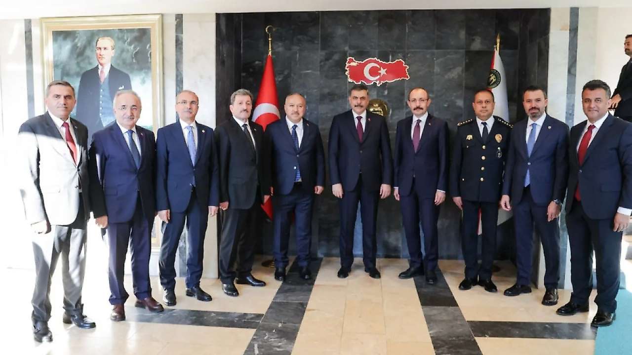 İçişleri Bakanı Çiftçi'den Samsun'da Polis Adaylarına Mesaj
