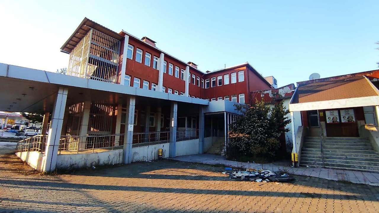 Salıpazarı'nda İz Bırakanlar: Efsane Başkan Nihat Derendeli