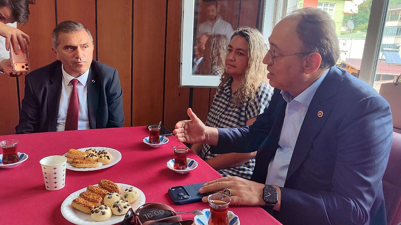 MHP'li Topsakal ve Mucur Salıpazarı'nda