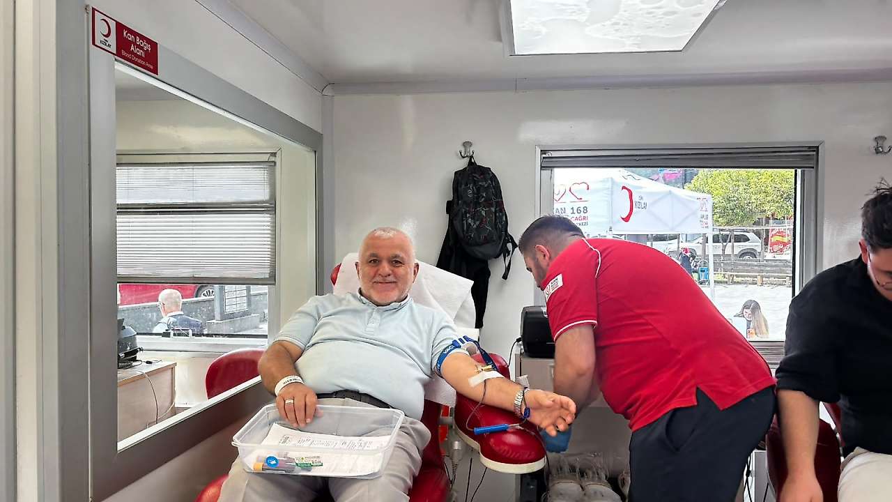 Salıpazarı'nda Kızılay'dan Kan Bağışı Kampanyası: Kan Ver, Termosunu Al!