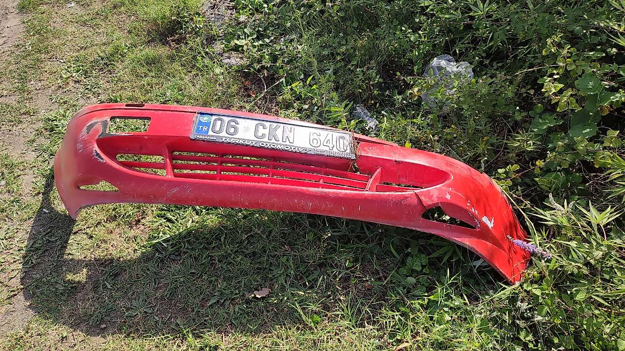 Çarşamba'da otomobil dere yatağına uçtu: 2 yaralı