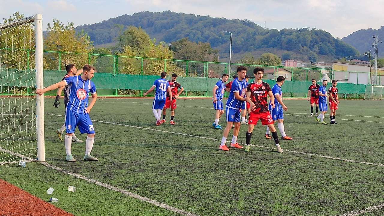 Salıpazarı Spor'dan Kötü Başlangıç! Sahasında 4 Gol Yedi