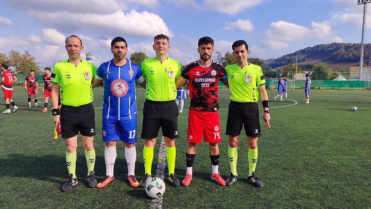 Salıpazarı Spor'dan Kötü Başlangıç! Sahasında 4 Gol Yedi