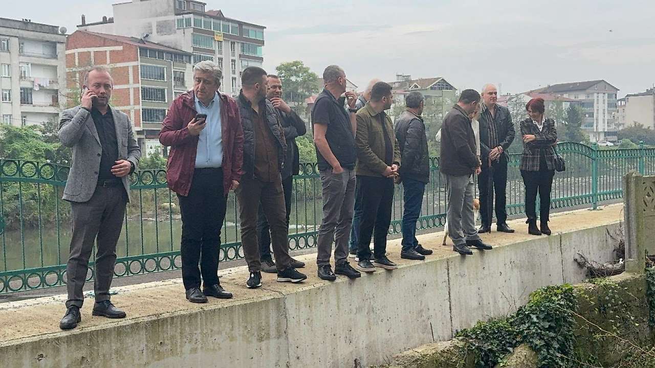 Murat Çan'dan Terme'deki Mezarlar İçin Sert Tepki: Olmaz!
