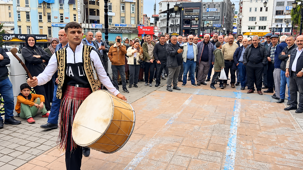 Fındık Üreticisinin Sorunları Tarihi Köprüde Gündeme Geldi
