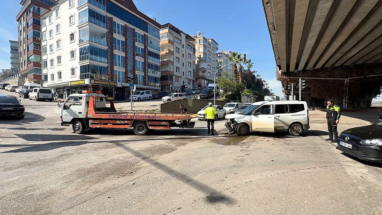 Samsun Kaza! Cip Devrildi, 1 Kişi Yaralı