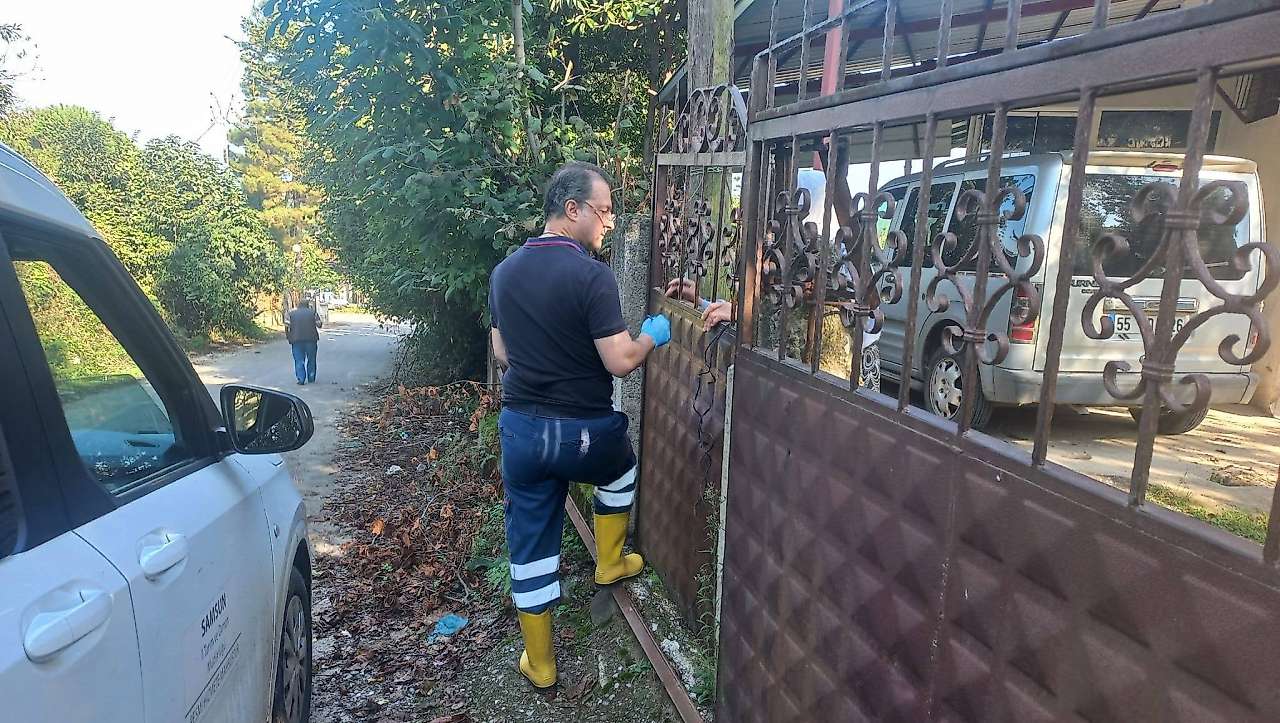 Salıpazarı'nda Şap Hastalığına Karşı Koruyucu Aşılama Devam Ediyor