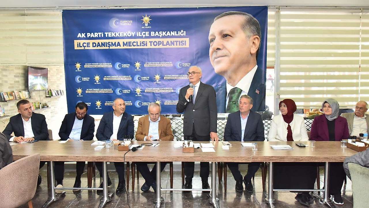 Yusuf Ziya Yılmaz Tekkeköy'de Muhtarların Taleplerini Dinledi