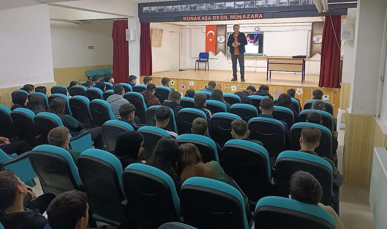 Salıpazarı'nda Öğrencilere İş Sağlığı ve Güvenliği Eğitimi