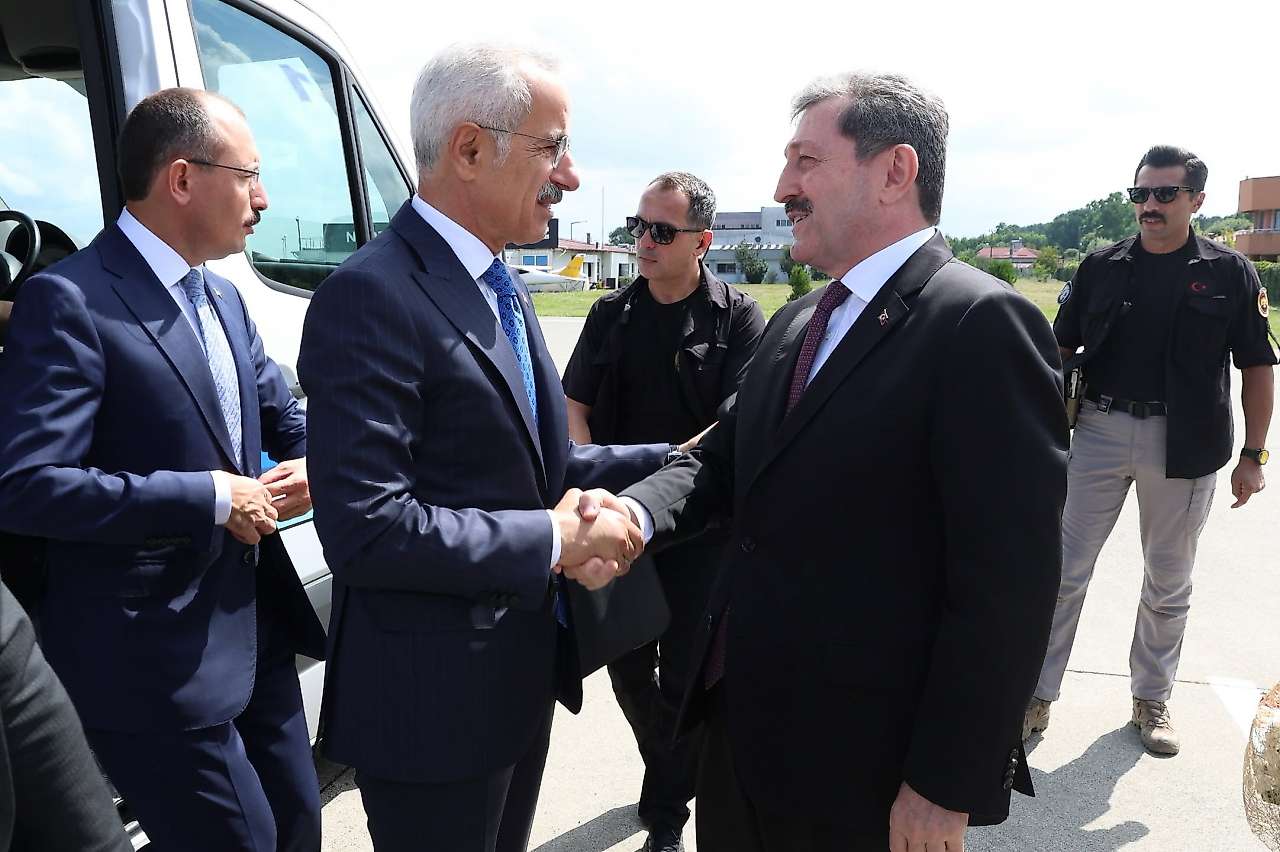 Ulaştırma Ve Altyapı Bakanı Samsun'da