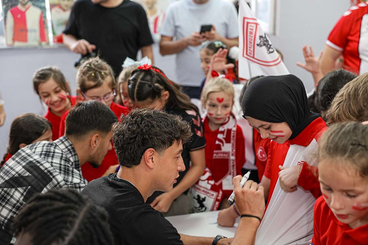 Samsunspor'dan 17 İlçede 35 Bin Öğrenciye Kırmızı-Beyaz Dokunuş