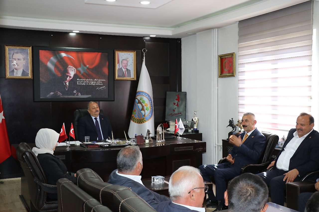 Salıpazarı'nda Muhtarlar Günü Tören ve Etkinliklerle Kutlandı