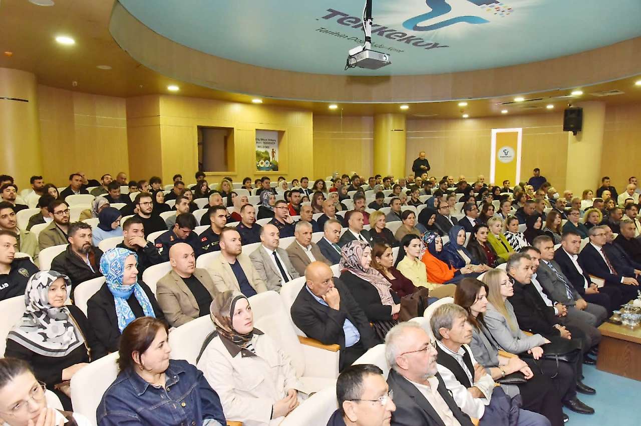 Tekkeköy'de Şiir, Saz ve Söz Aynı Şölende Buluştu