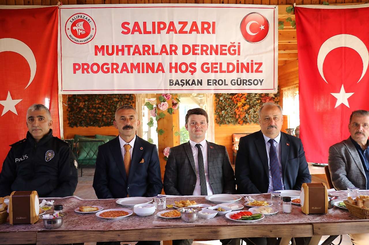 Salıpazarı'nda Muhtarlar Günü Tören ve Etkinliklerle Kutlandı