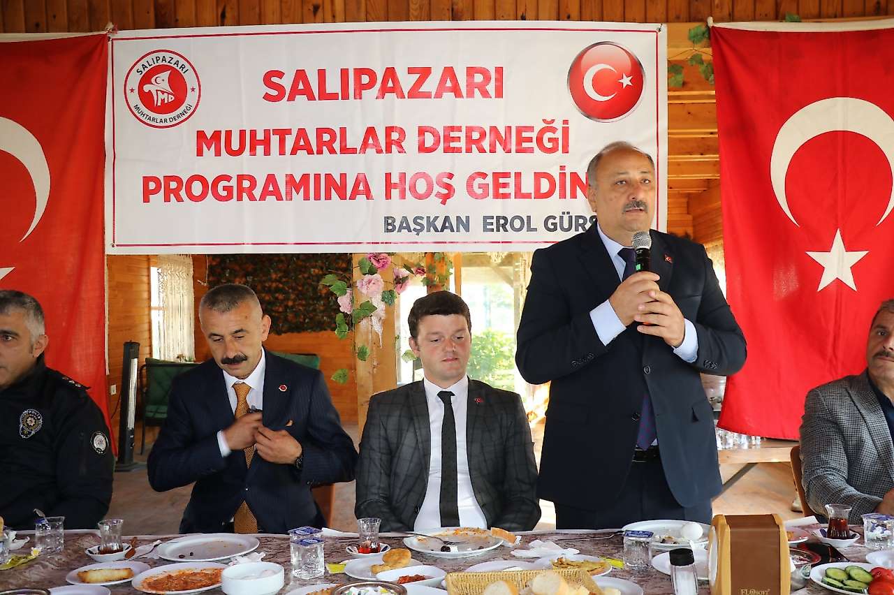 Salıpazarı'nda Muhtarlar Günü Tören ve Etkinliklerle Kutlandı