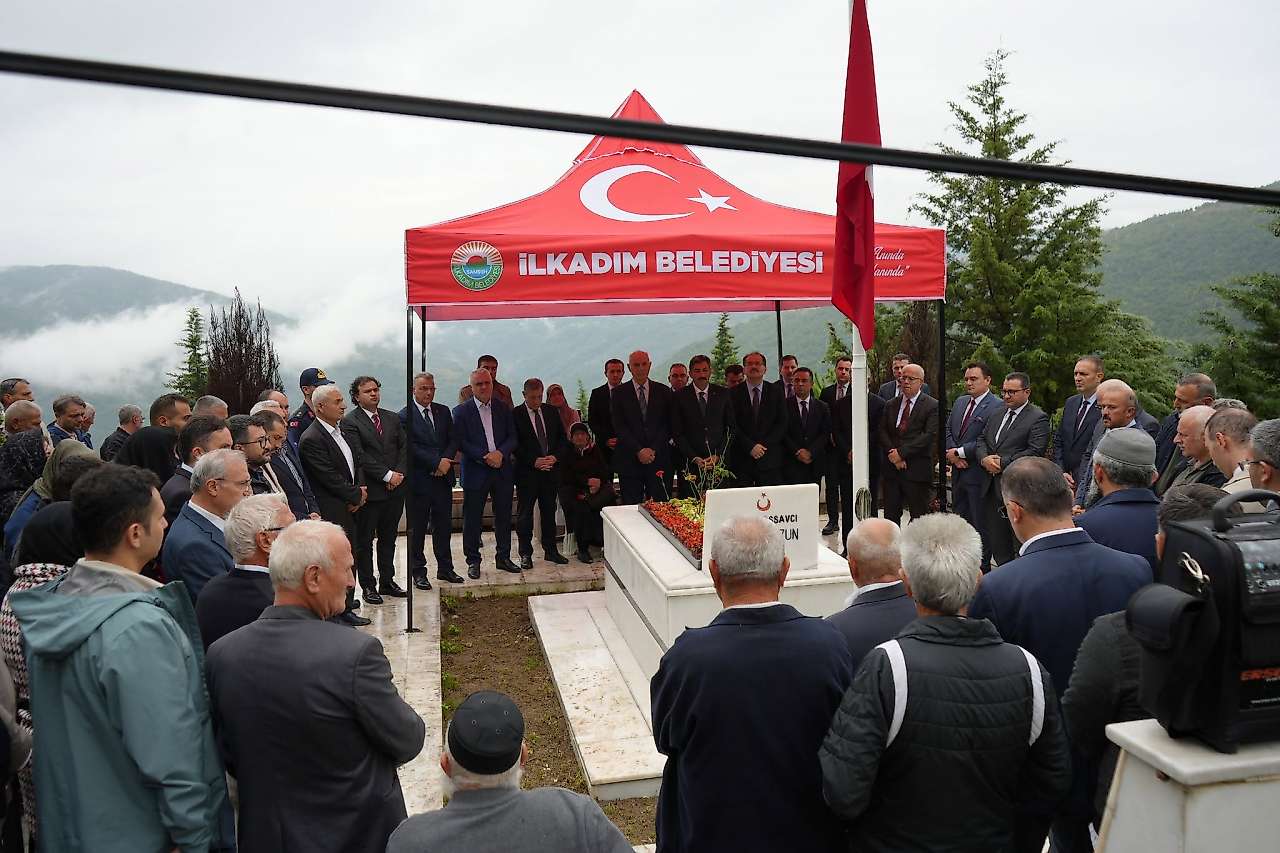 Şehit Savcı Murat Uzun Samsun'da Kabri Başında Anıldı