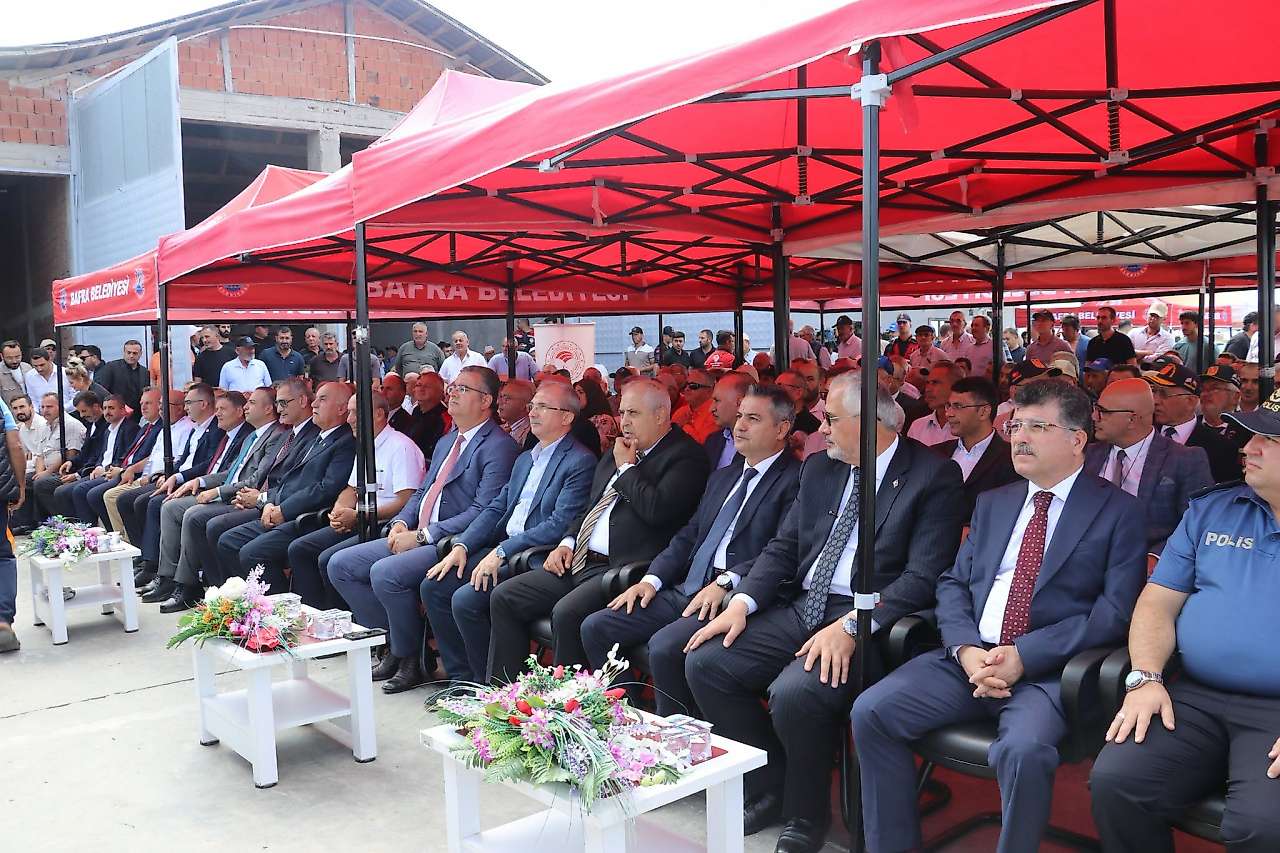 Bafra'da Türkiye'de Bir İlk: Çeltik Ağası 400 Bin Lirayla Seçildi