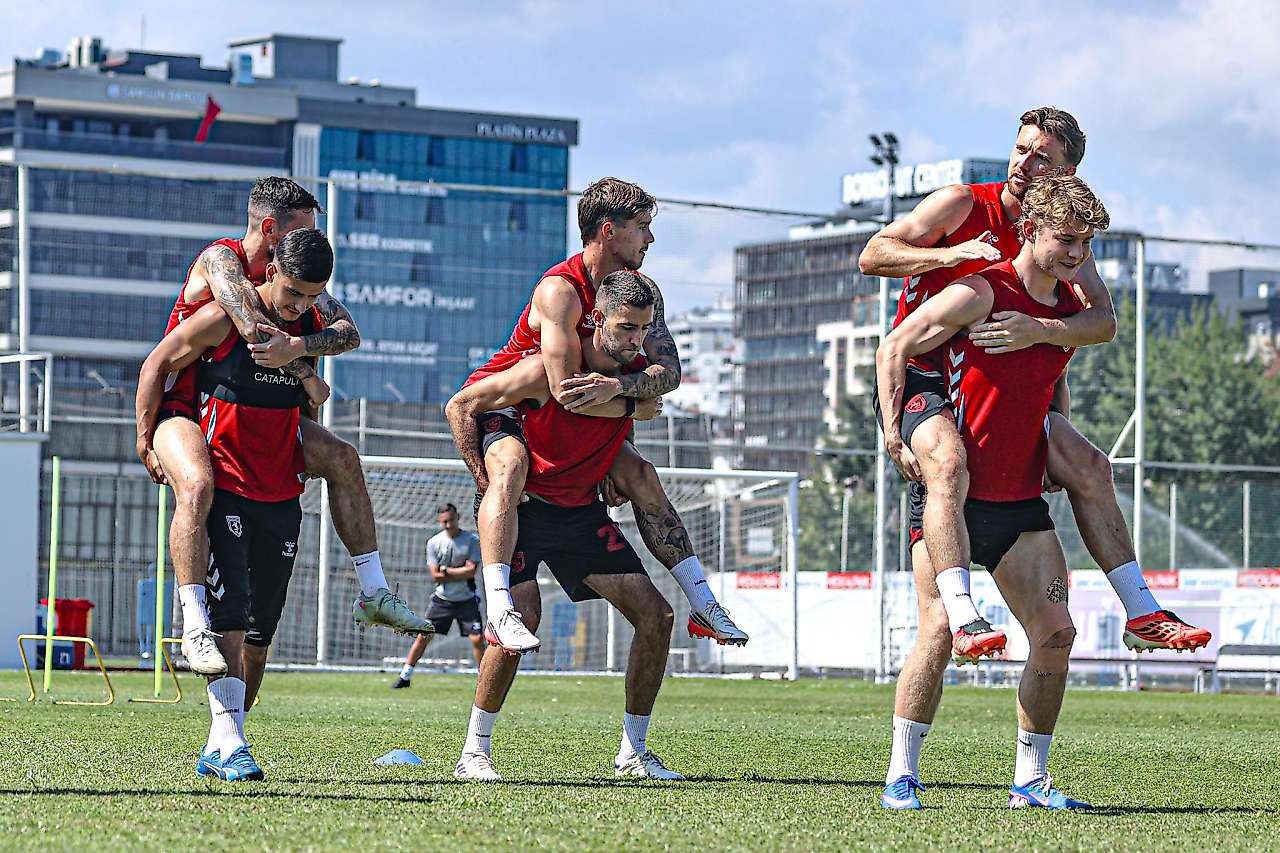 Kırmızı-Beyazlılar Kocaeli Deplasmanına Hazırlanıyor