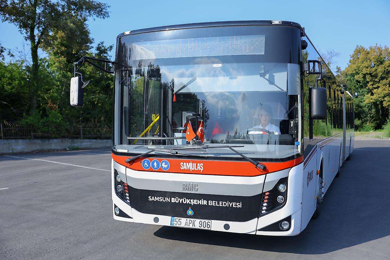 Samsun'da Direksiyon Başında 19 Kadın Şoför