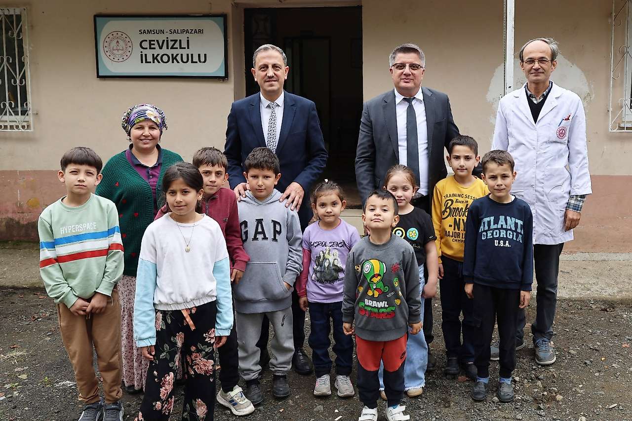 Salıpazarı'nda Eğitim Turu: Murat Ağar Okulları İnceledi