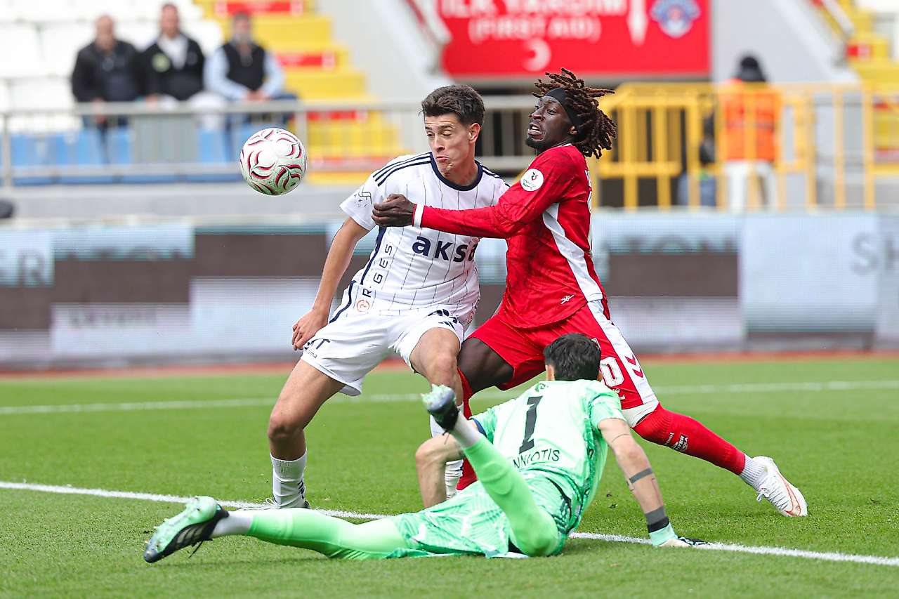 Samsunspor Kasımpaşa deplasmanında dağıldı! Ağır yenilgi: 4-1