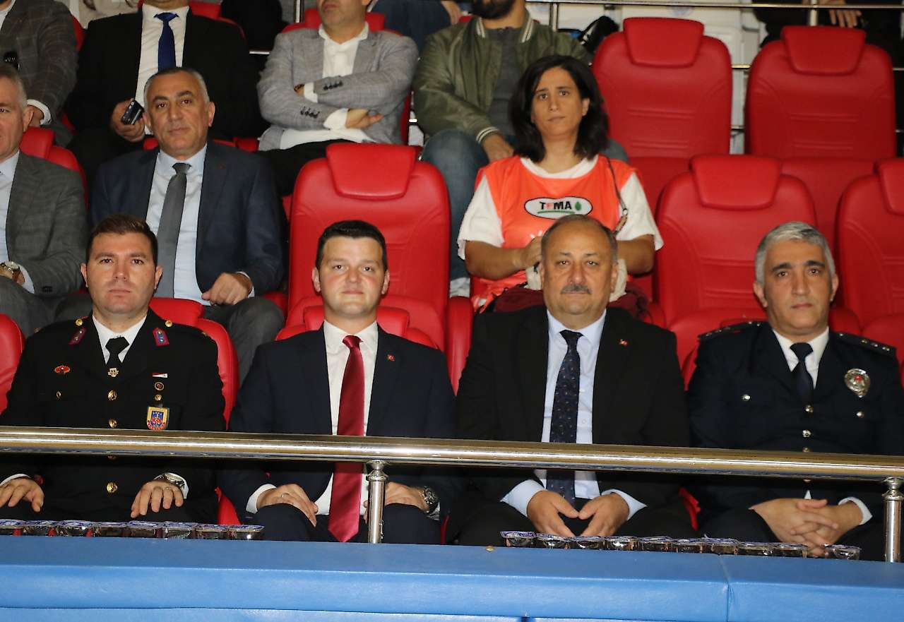Salıpazarı'nda Cumhuriyet'in 103. Yılı Törenlerle Kutland
