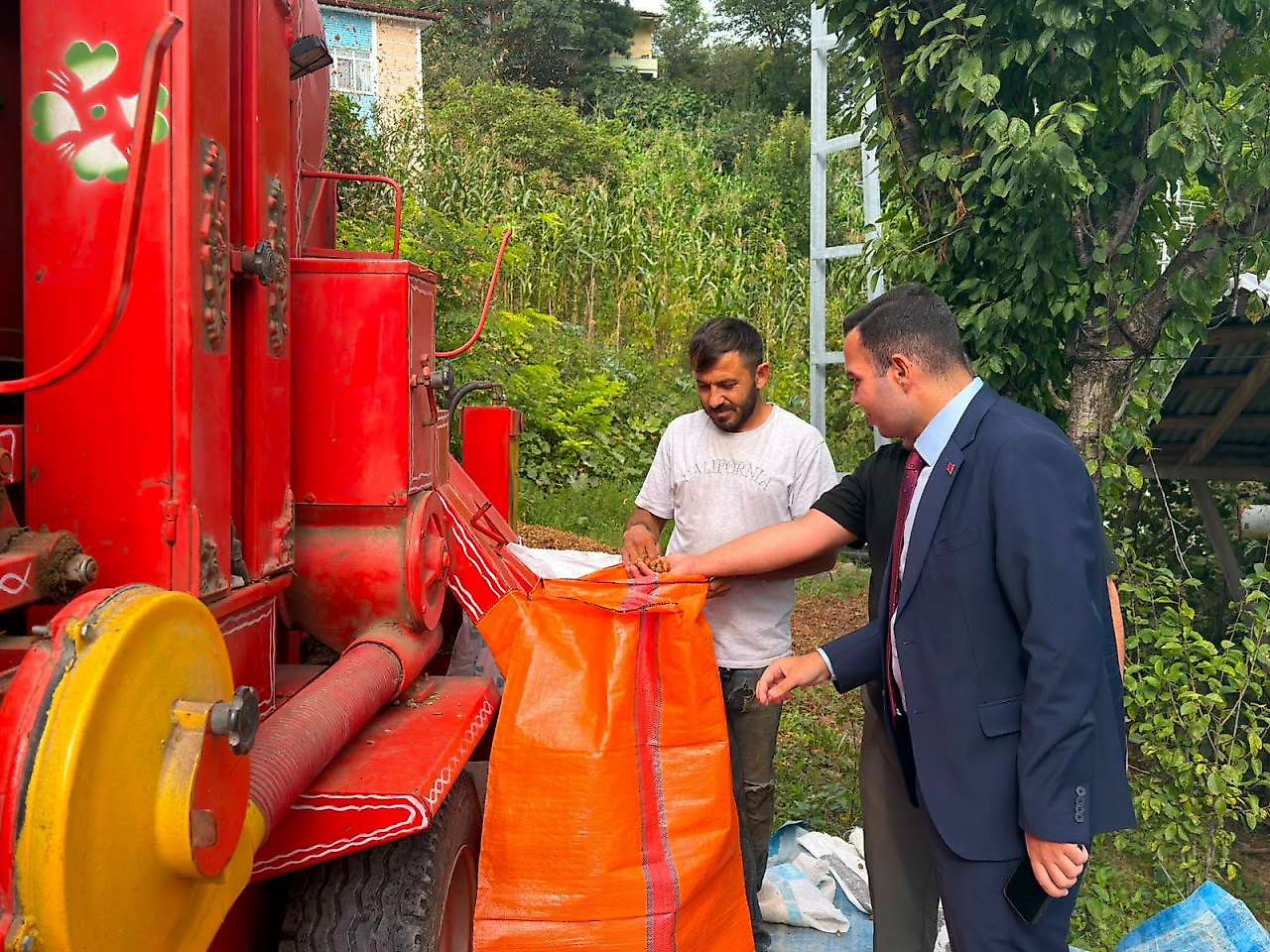 Ayvacık Kaymakamı Çepni Fındık Bahçelerinde Üreticilerle Buluştu