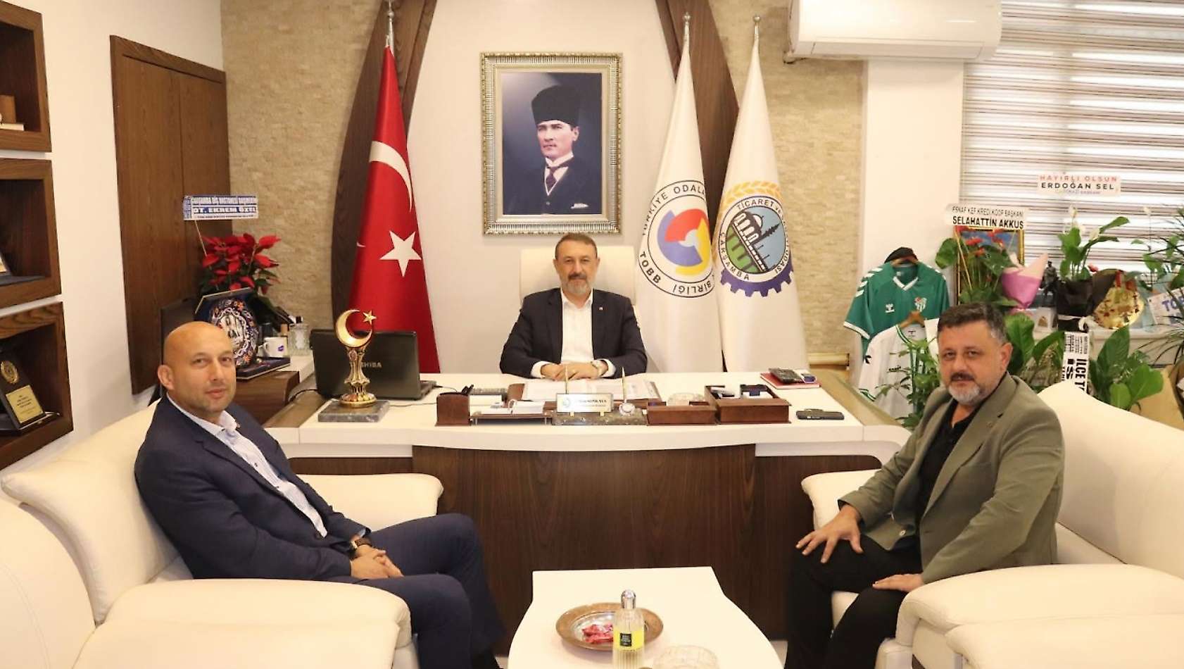 Salıpazarı'nın İki Başkanından Ayhan Sonkaya'ya Ziyaret