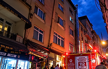 Salıpazarı'nda baca yangını! İtfaiye ekipleri müdahale etti