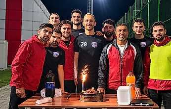 Salıpazarı Spor'da Özcan Alkan'a Takım Arkadaşlarından Jest