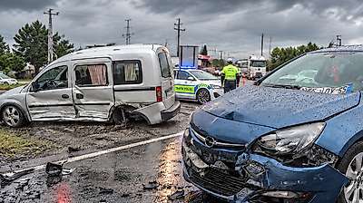 Çarşamba'da Karşı Şeride Geçen Otomobil Kazaya Neden Oldu