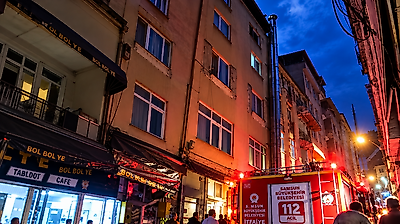 Salıpazarı'nda baca yangını! İtfaiye ekipleri müdahale etti