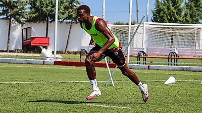 Samsunspor'da Derbi Öncesi Tek Eksik Jaures Assoumou Olacak