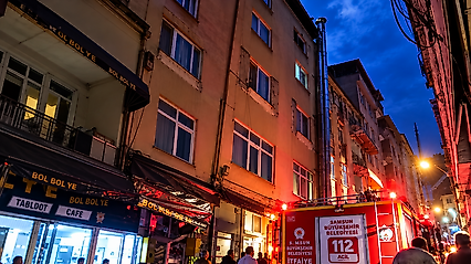 Salıpazarı'nda baca yangını! İtfaiye ekipleri müdahale etti