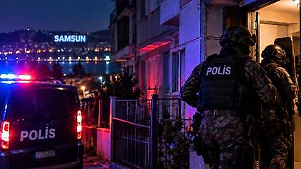 Samsun'da Bir Adrese Operasyon: 3 Şüpheli Yakalandı