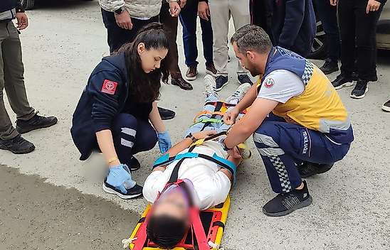 Elektrikli bisiklet kazası: 15 yaşındaki genç hastanelik oldu