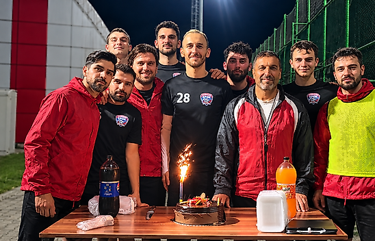 Salıpazarı Spor'da Özcan Alkan'a Takım Arkadaşlarından Jest