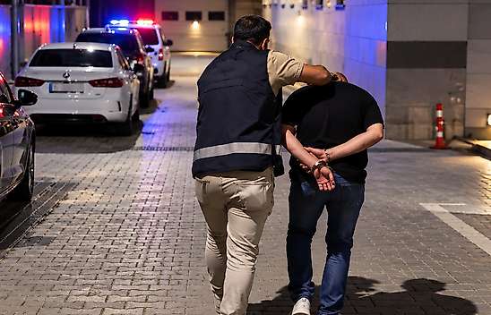 Samsun'da Aranan Şahıslara Operasyon: 15 Yıllık Hükümlü Yakalandı