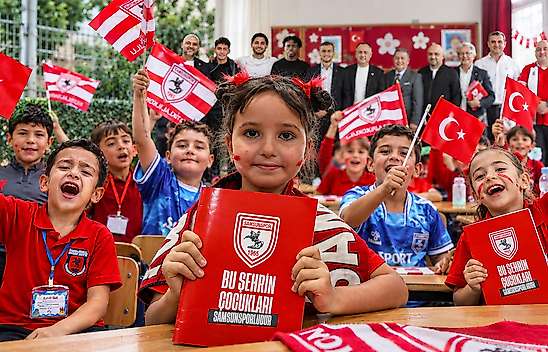 Samsunspor'dan 17 İlçede 35 Bin Öğrenciye Kırmızı-Beyaz Dokunuş
