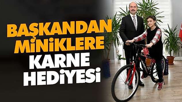 Başkandan Miniklere Karne Hediyesi