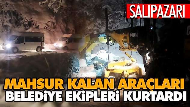 Mahsur Kalan Araçları Belediye Ekipleri Kurtardı.