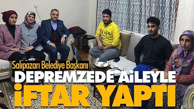 Depremzede Aileyle İftar Yaptı