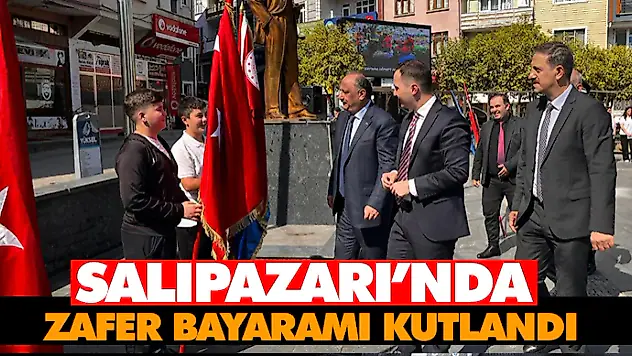 Salıpazarı'nda Zafer Bayaramı Kutlandı