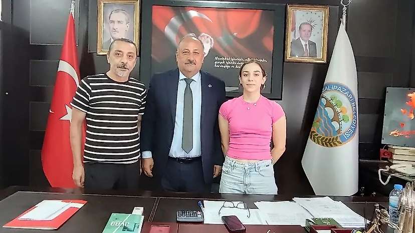 Başkan Karaca, Türkiye Şampiyonu Zeynep Çam’ı Ağırladı